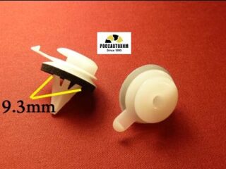 1656 Автокрепеж для Land Rover