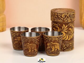 Набор стопок «Медведь», 4 шт, в футляре, 4,5×4,5×9 см, береста 1078206