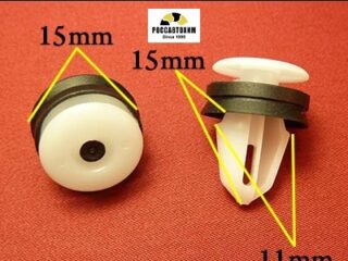 1739 Автокрепеж для Land Rover